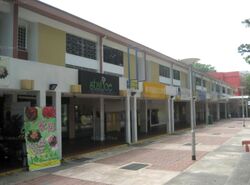 721 ANG MO KIO AVENUE 8 (D20), Shop House #454615931